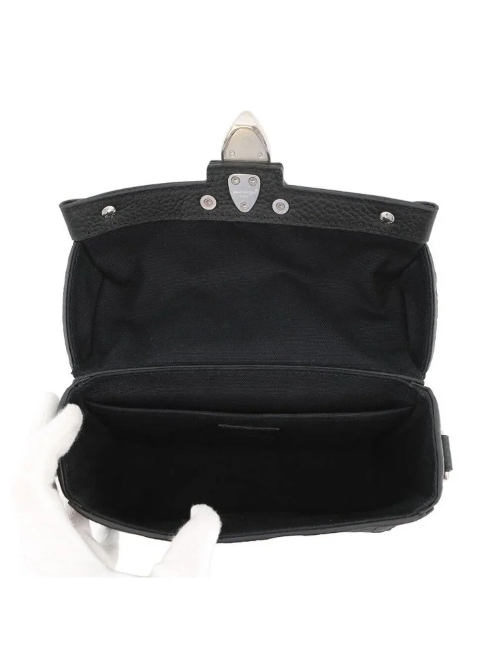 Louis Vuitton Shoulder Bag Taurillon Monogram Soul Trunk Black